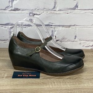 Dansko Loralie Olive Green Leather Mary Jane Wedge 38